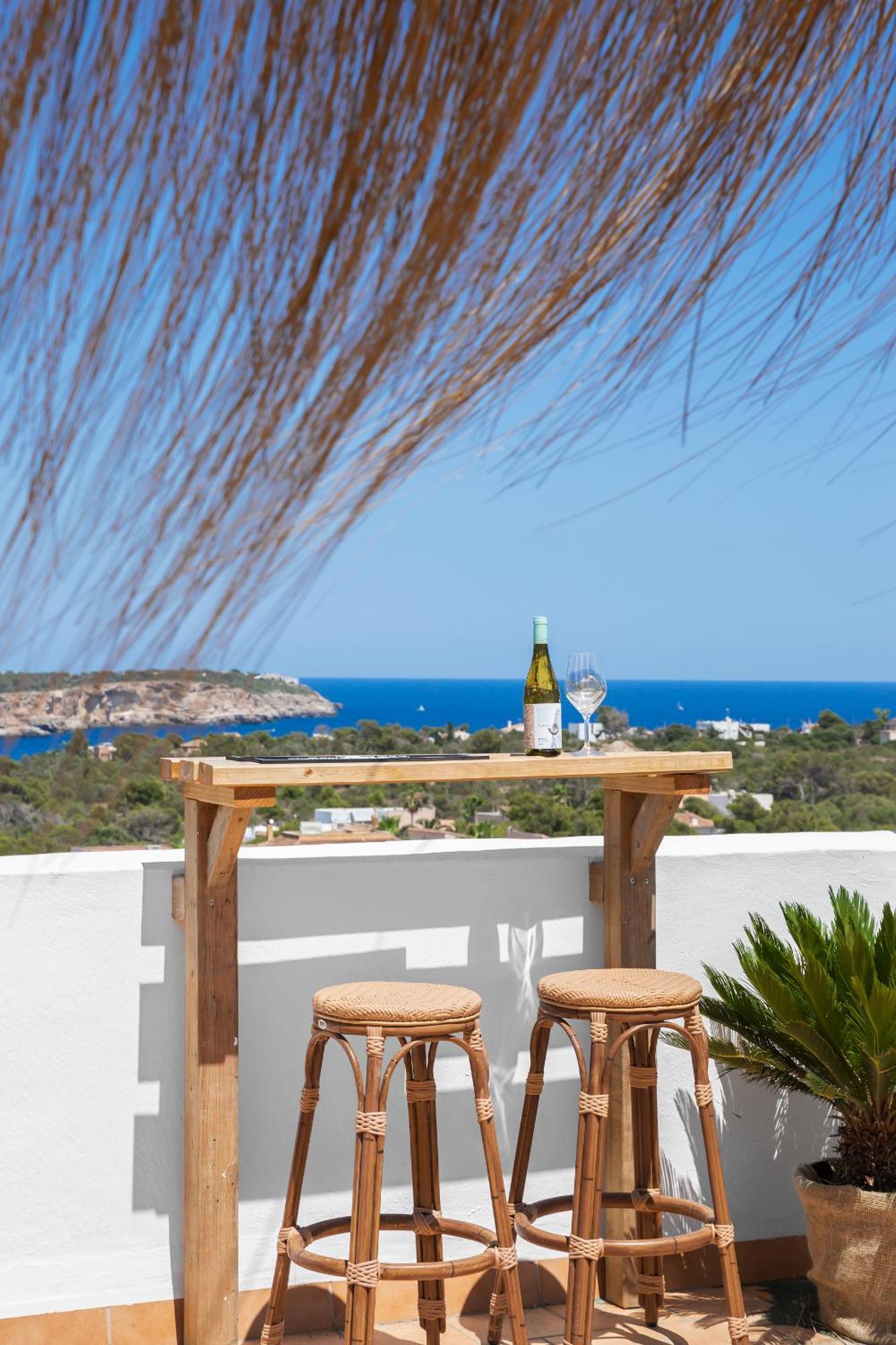 Hostal Cala Llombards Exterior photo