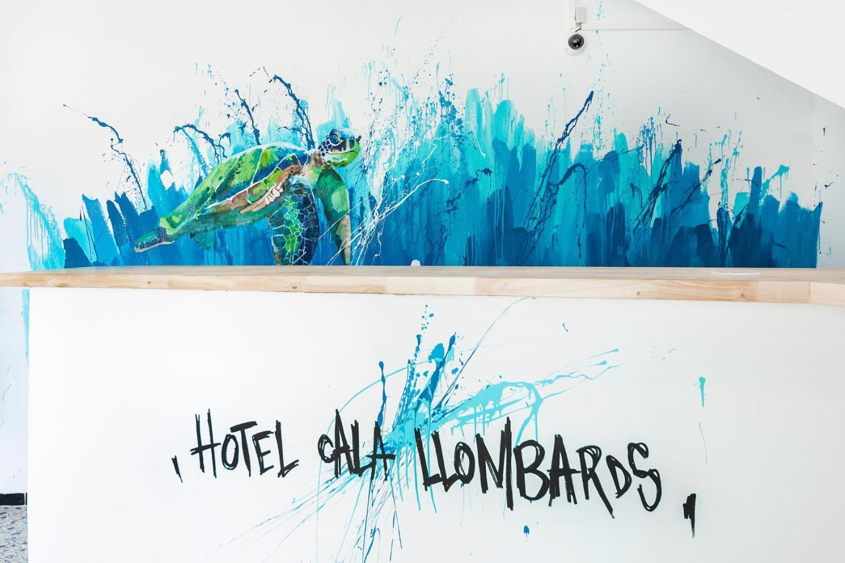 Hostal Cala Llombards Exterior photo