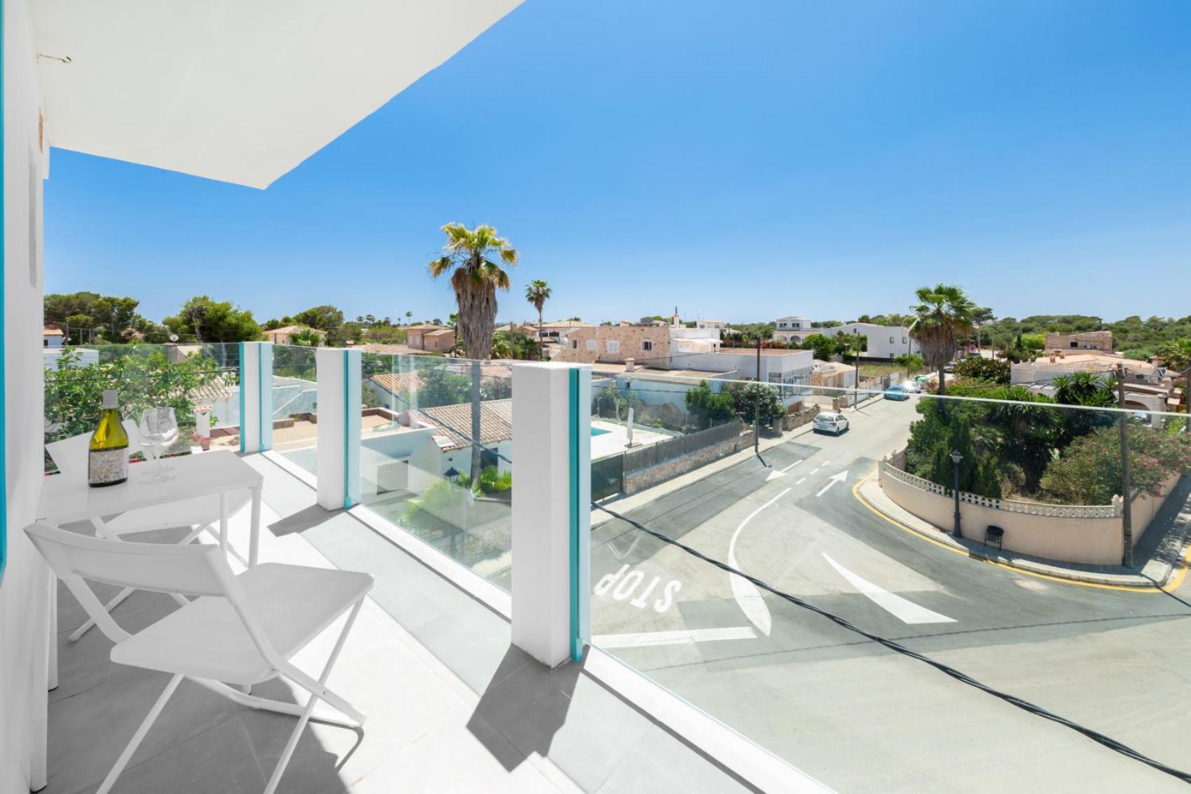 Hostal Cala Llombards Exterior photo